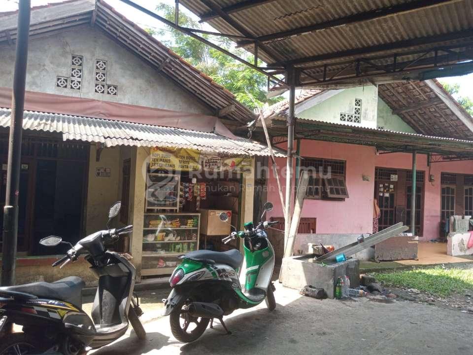 Rumah + 2 ruko