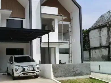 dijual Rumah murah siap huni di dalam komplek mewah