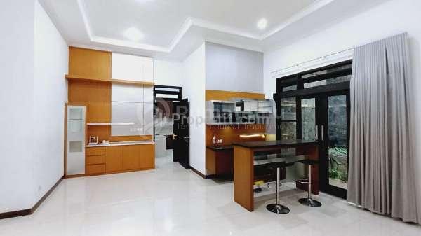 Jual Rumah Semi Furnished di Batununggal Elok Sayap Buah Batu, Cijagra Bandung