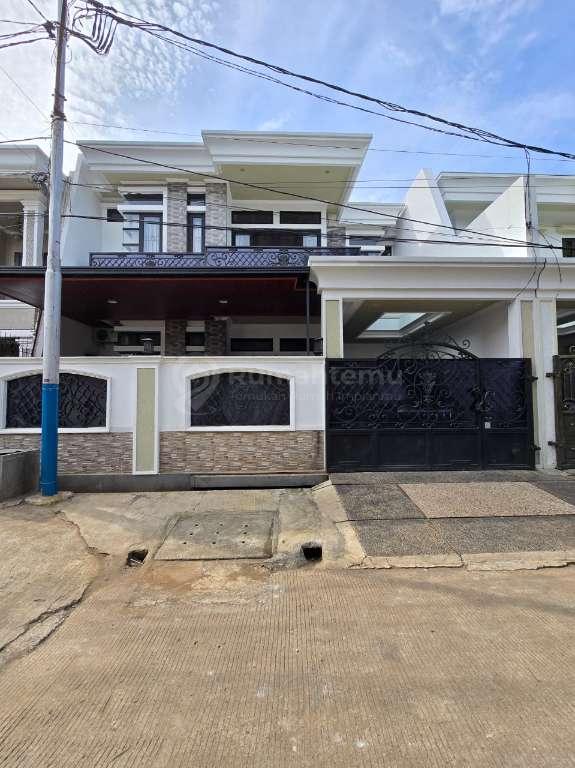 Rumah Second Fully Furnished Dalam Komplek Di Duren Sawit Jakarta Timur 