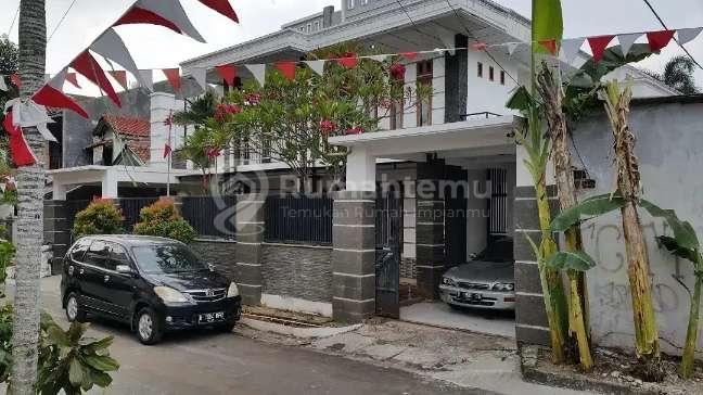 Sewa Rumah Mewah Komplek DPR 2 Lantai Kembangan Jakbar