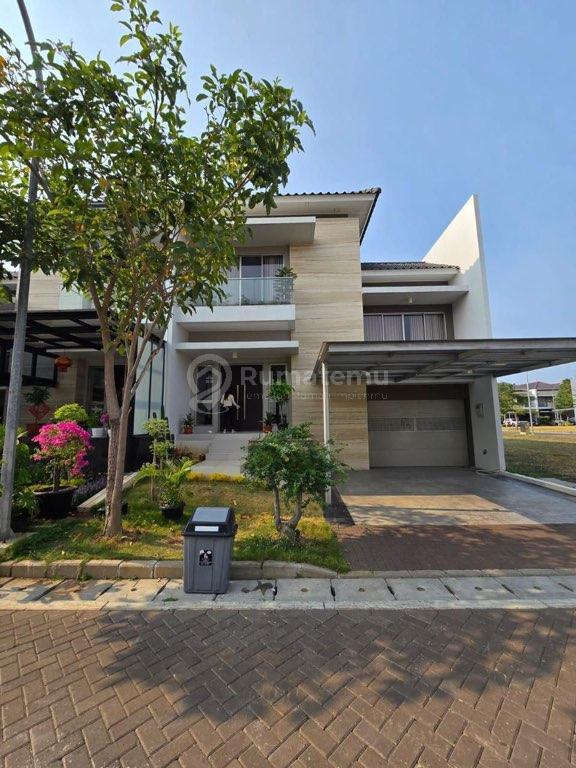 Rumah Golf island pik2 bagus rapih