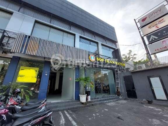 Ruang Usaha di Kemang Raya Semi Furnished