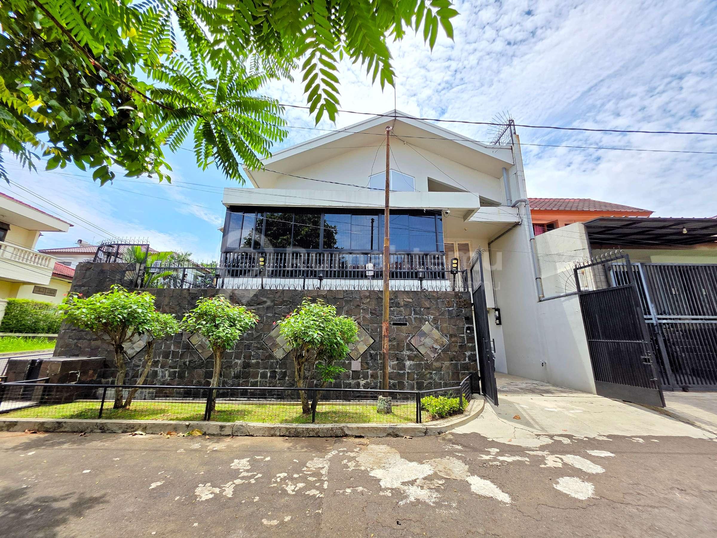 Rumah Cinere Full Furnished Siap Huni di Limo, Cinere