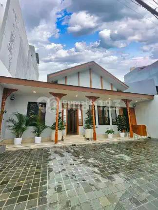 Classic Brand New House - Kebayoran Baru