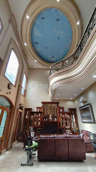 Jual Rumah Klasik Batununggal Sayap Buah Batu Bandung