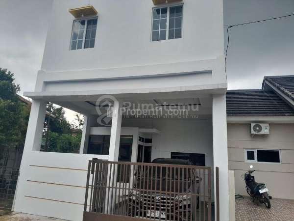 Jual Rumah 2 Lantai Pinus Regency Dekat Cisaranten Soekarno Hatta Bandung