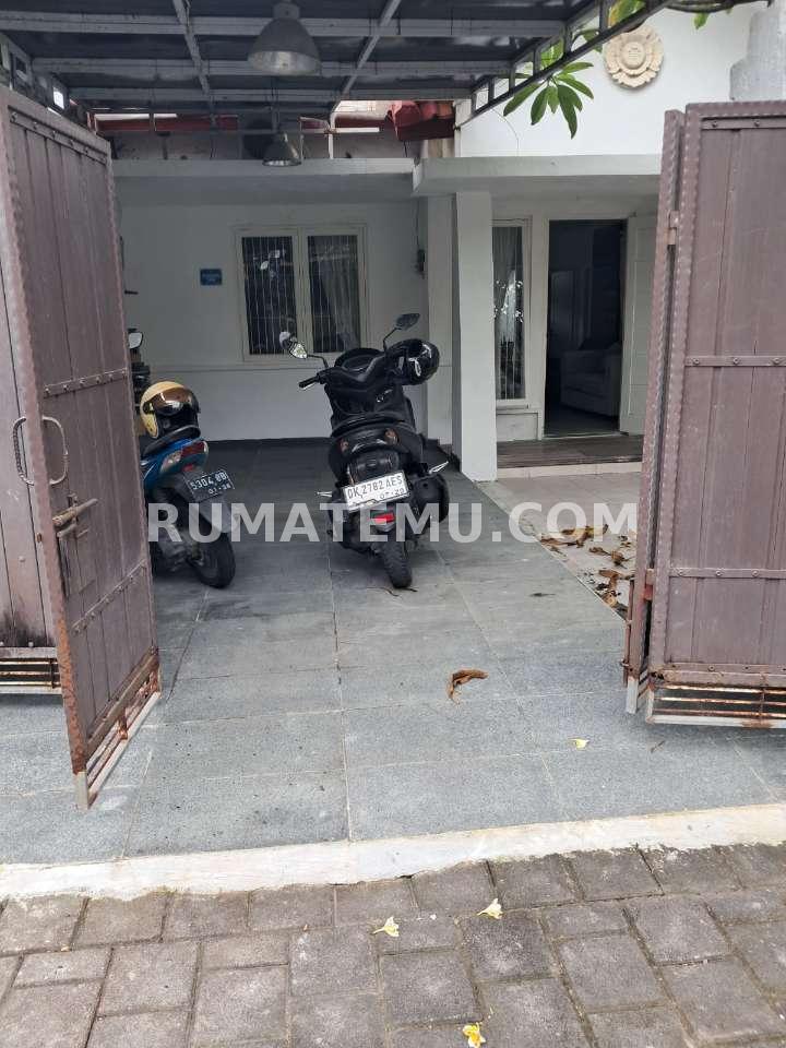 DI JUAL RUMAH At TAMAN WIRA UMA DWI DENPASAR BALI