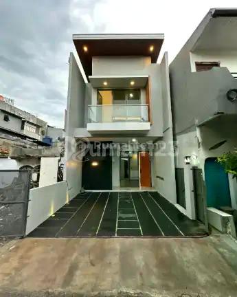 Rumah Brand New Dalam Komplek Eksklusif Pasar Minggu