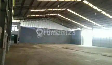 Di Sewakan Gudang Gandeng Tiga di Daan Mogot KM 17 Kalideres Jakarta Barat