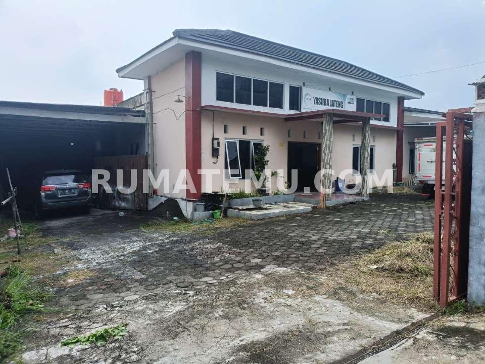 Gudang/Kantor Strategis Tembalang Semarang – LT 820 m², Parkir Luas & Siap Kembang