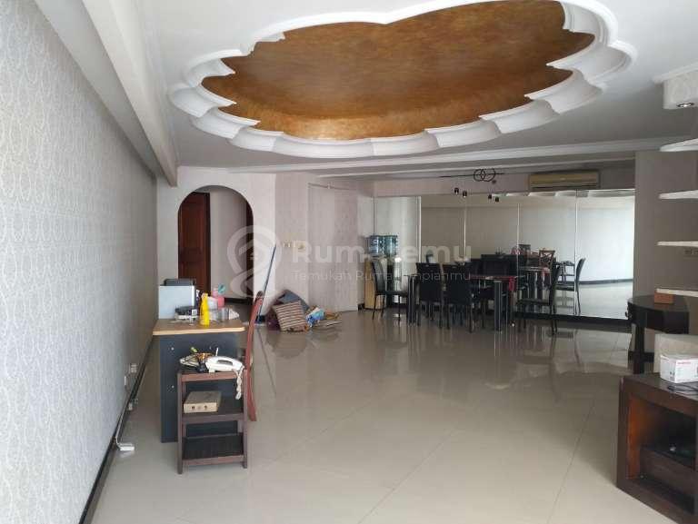 Taman Anggrek [Apt]: Lantai Tinggi- 3 Bedrooms- Shm-Timur Laut