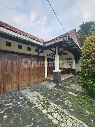 Rumah Bagus Terawat Dekat Pintu Tol Brigif Gandul Cinere