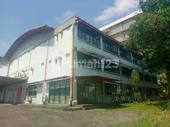 Taman Tekno Gudang 3 Lantai Dilengkapi Lift Kapasitas 2Ton