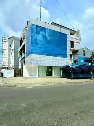 Ruko 3,5 Lantai + Bangunan Tambahan Pusat Niaga Cipete - Fatmawati
