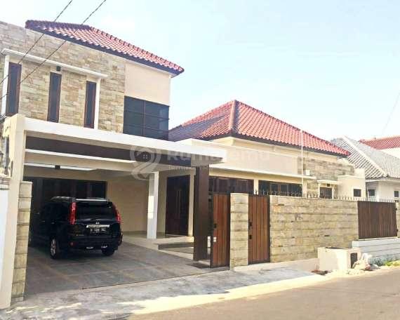 Rumah di Komplek Pertamina Rawamangun - Bebas Banjir