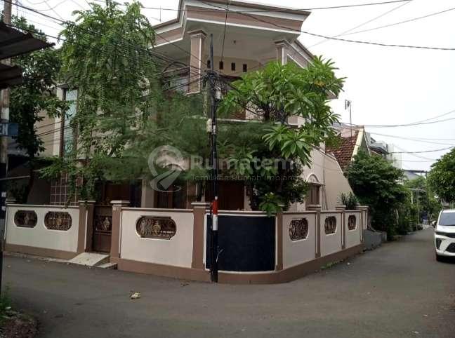 Rumah di Jl Kusen Kayu Putih Jakarta Timur