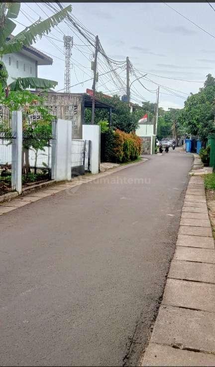 Rumah dgn lahan usaha