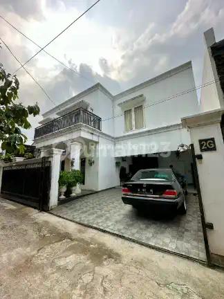 Rumah 2 Lantai Akses Jalan Lebar di Cilandak