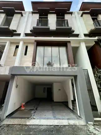 Rumah Cantik Brand New Townhouse Kemang