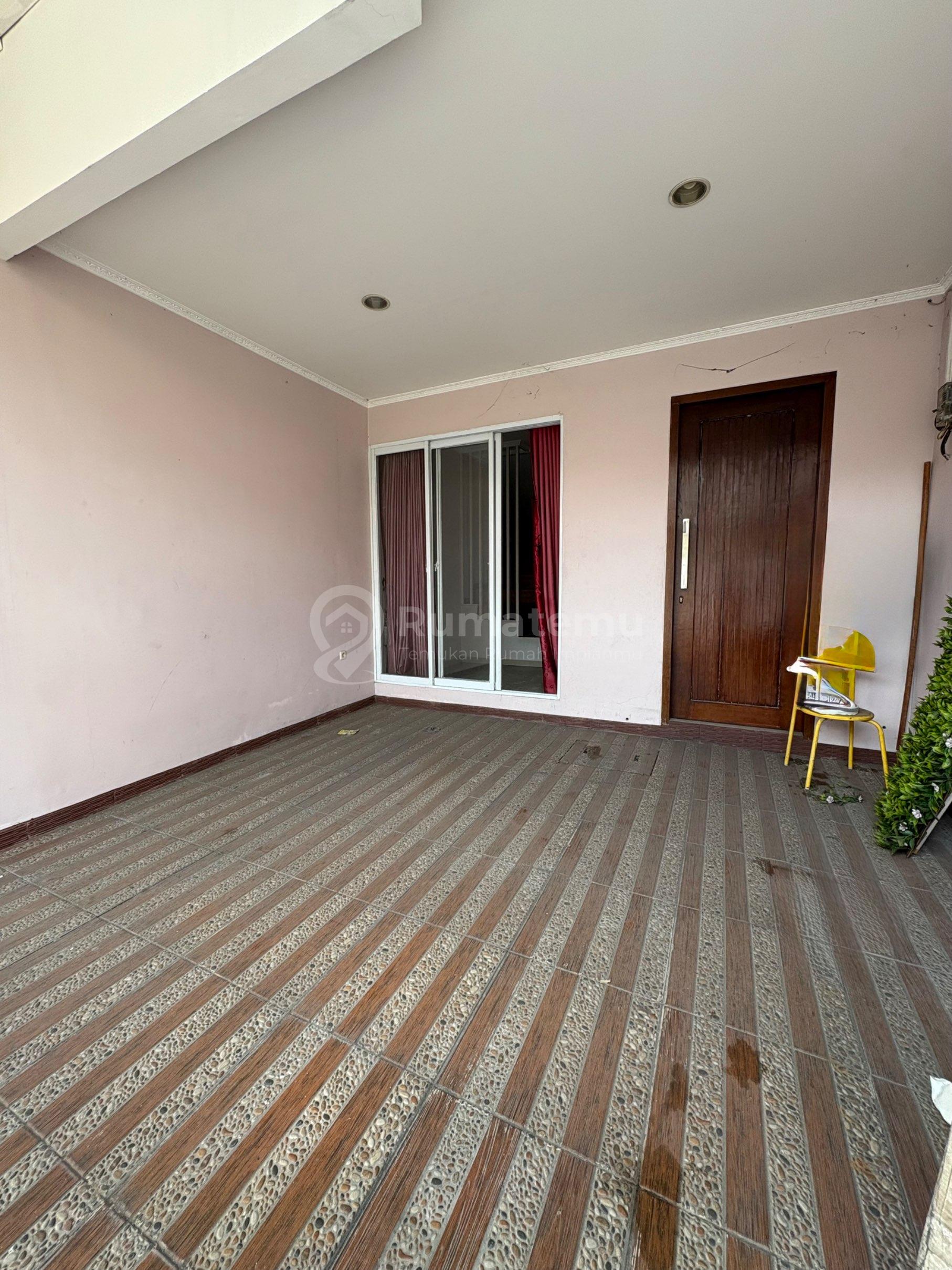 Rumah Minimalis 4 Lantai di Bungur Besar